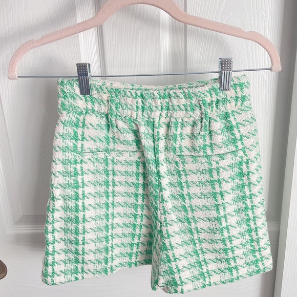 Bershka green and white houndstooth set, crop top + skort - Picture 3 of 4